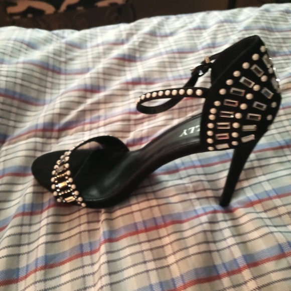 Meet your Posher, Lisa - Picture 1 of 1